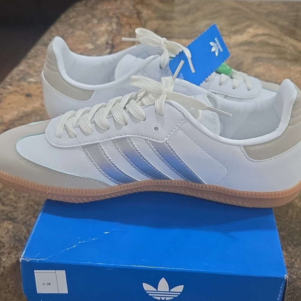 Beautiful Adidas Samba OG Tennis Shoes. Brand New! Unisex, M 8.5, W 9.5. - Picture 13 of 15